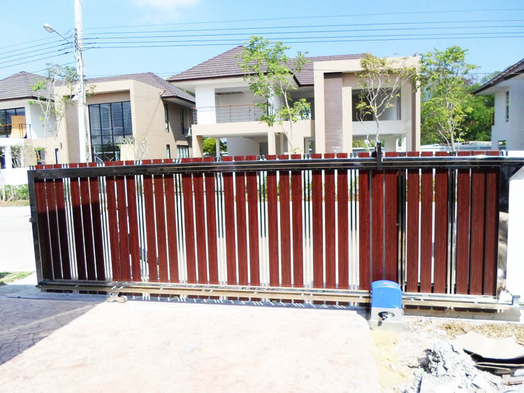 บริษัท แด็ด ออโต้ดอร์ จำกัด 